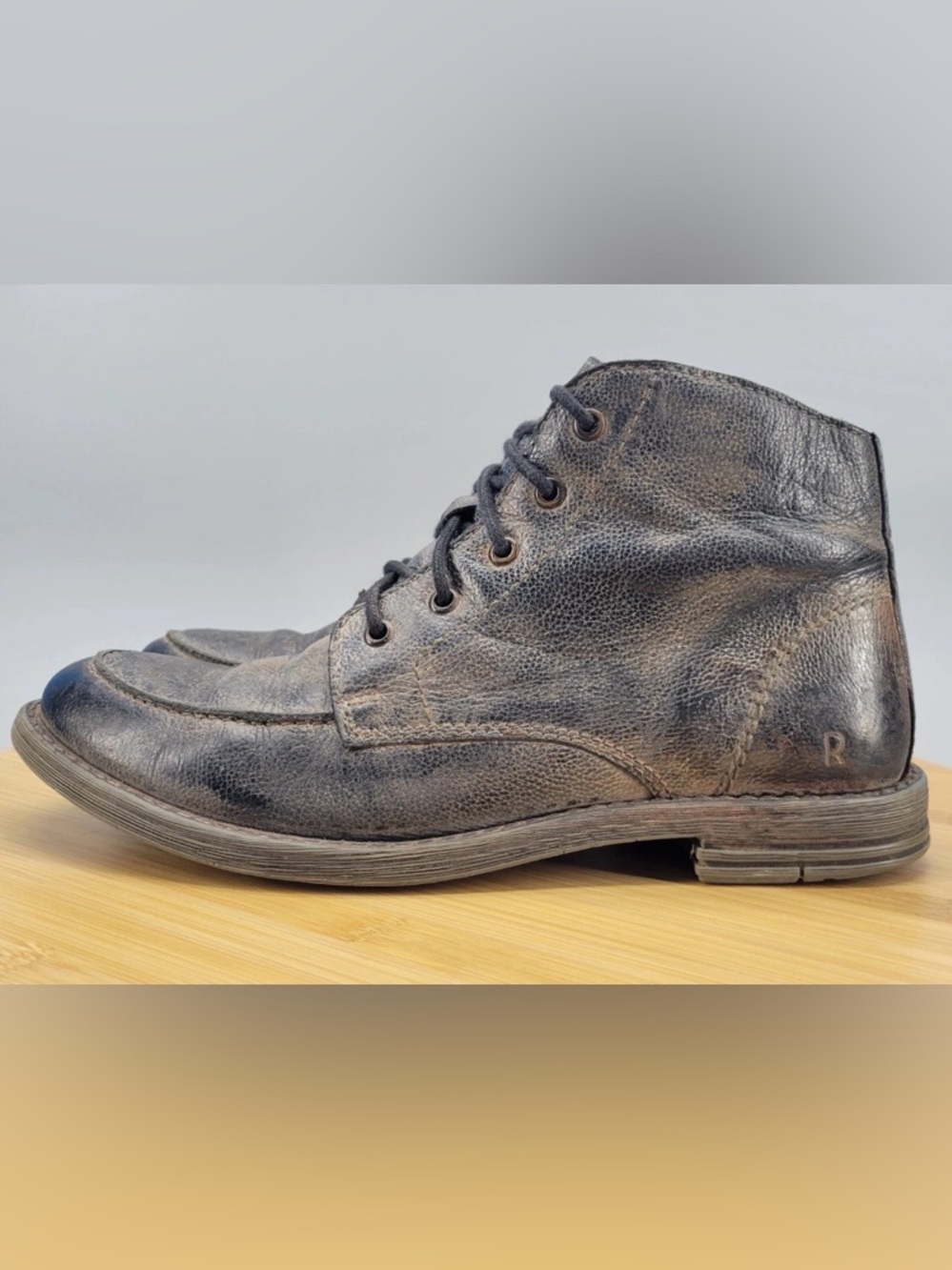 Roan by Bed Stu Men's Size 9
Distressed Black Leather Chukka
Ankle Boots